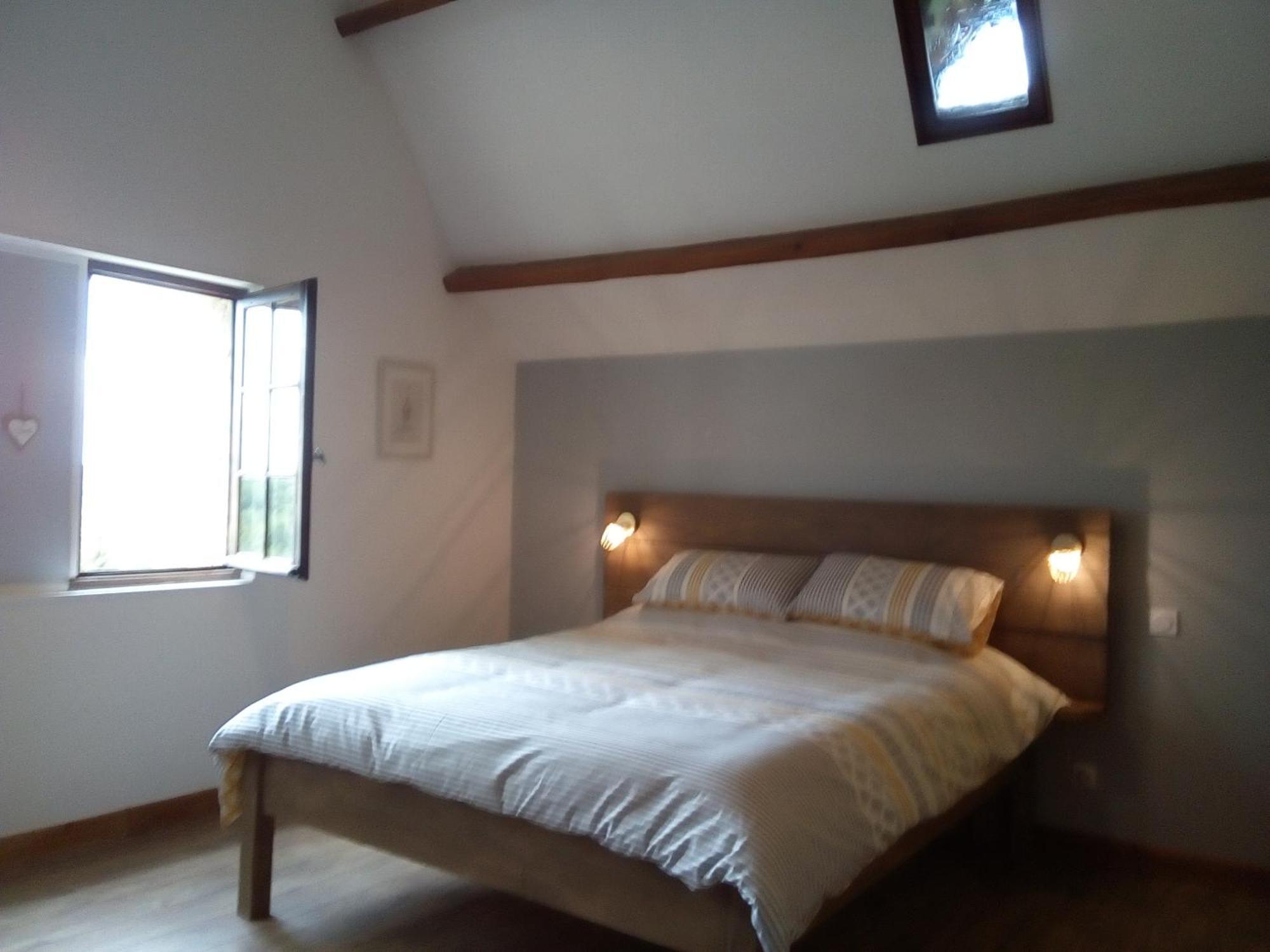 Au Soleil Couchant Bed & Breakfast Saint-Julien-de-Lampon Room photo